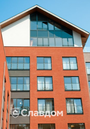 Молодежный центр с облицовкой кирпичом Terca Tinto