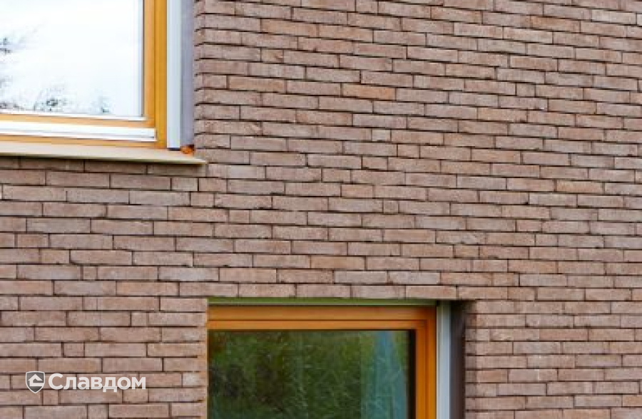 Частный дом с облицовкой кирпичом Terca Iluzo Bruin