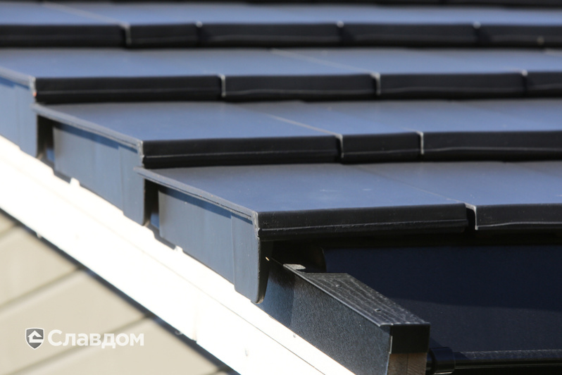 Коттедж с крышей из черепицы Creaton Domino Schieferton Engobiert