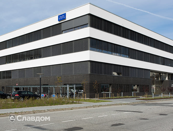 Офисное здание в Дании с облицовкой кирпичом Randers Tegl RT548 Unika