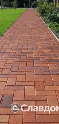 Территория частного дома с применением брусчатки Penter Mediterrano