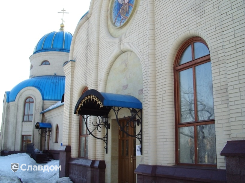 Православный храм с облицовкой кирпичом Terca Kuura гладкий