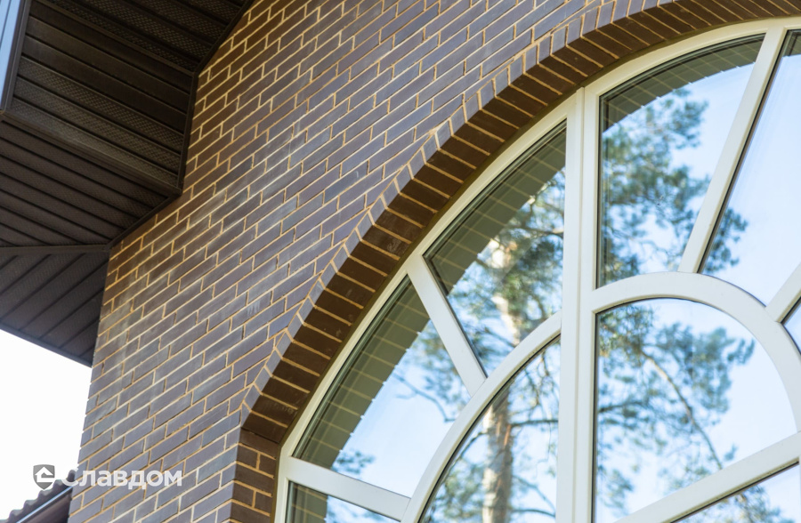 Частный дом в Ленинградской области с облицовкой кирпичом Terca 