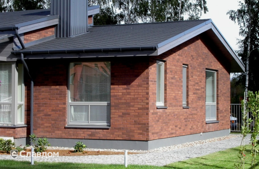 Коттедж с облицовкой кирпичом Terca Terra шероховатый