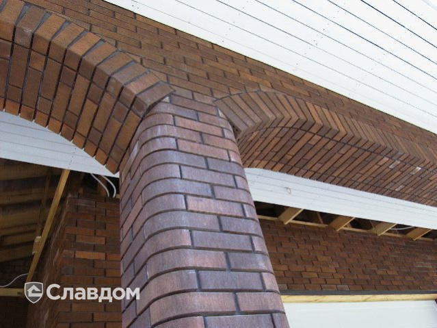 Частный объект с облицовкой кирпичом Terca Terra шероховатый