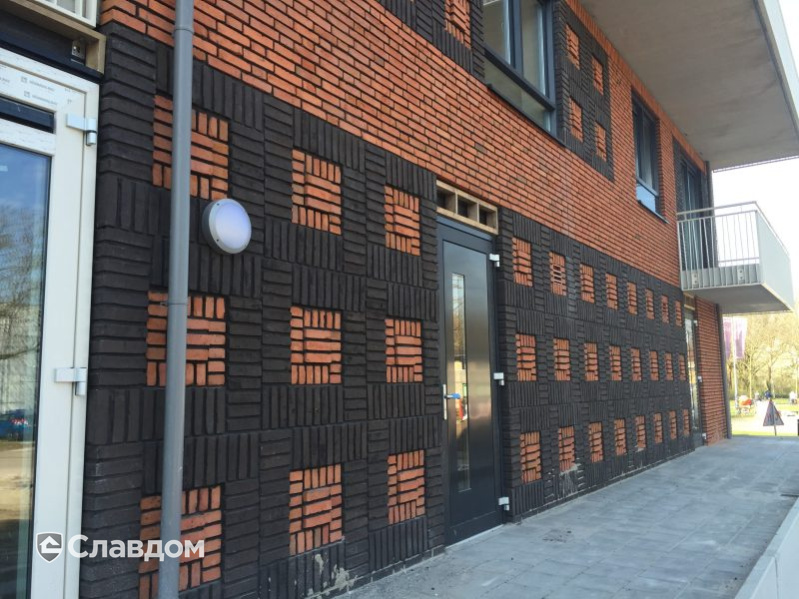 Жилой дом с облицовкой кирпичом Terca Iris Falls