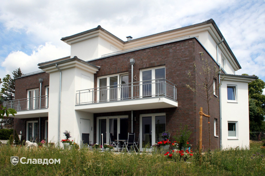 Коттеджный поселок с облицовкой кирпичом Roben Accum blau-braun