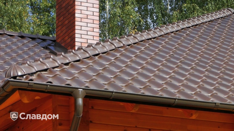 Частный дом с черепицей TONDACH Samba 11 brown engobe