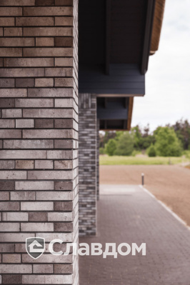 Частный дом в Рейссене с облицовкой кирпичом Joseph Bricks Ashley