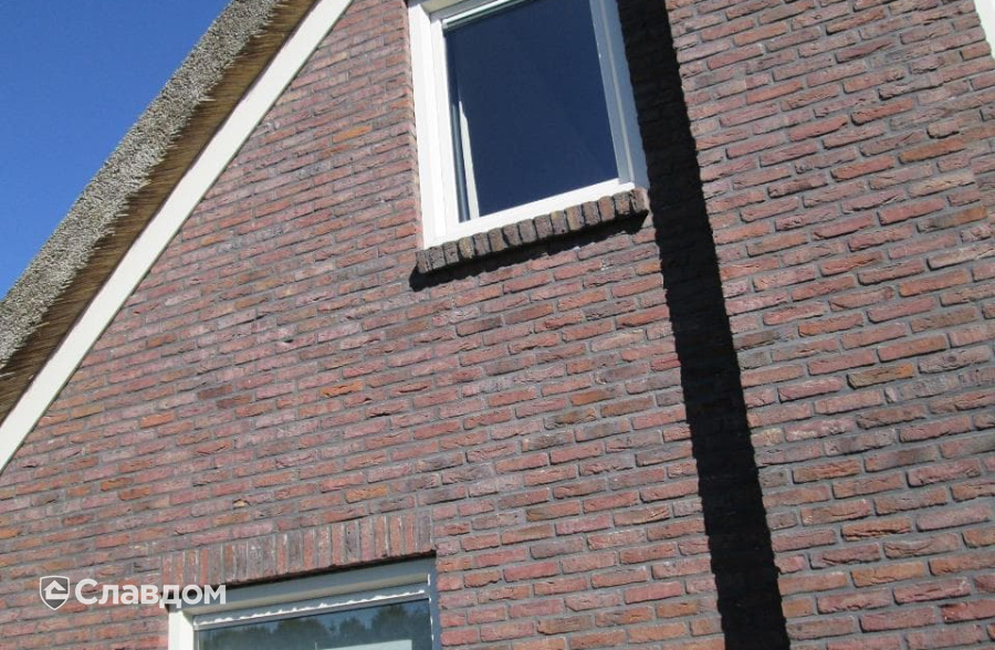 Коттедж с облицовкой кирпичом Terca Veldbrand Exterieur