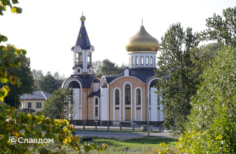 Церковь с применением облицовочного кирпича Lode Sarmite 11.311100L 