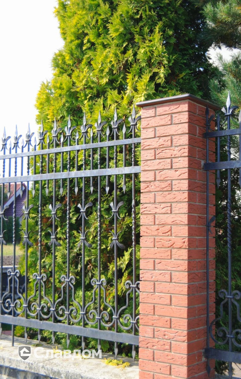 Заборные элементы из кирпича Керамейя рубин