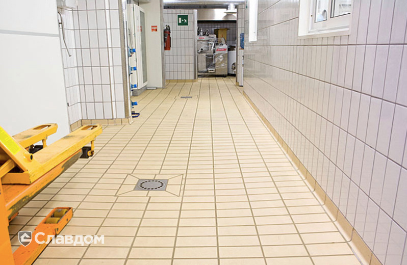 Завод с напольной промышленной плиткой Stroeher Stalotec 120 beige