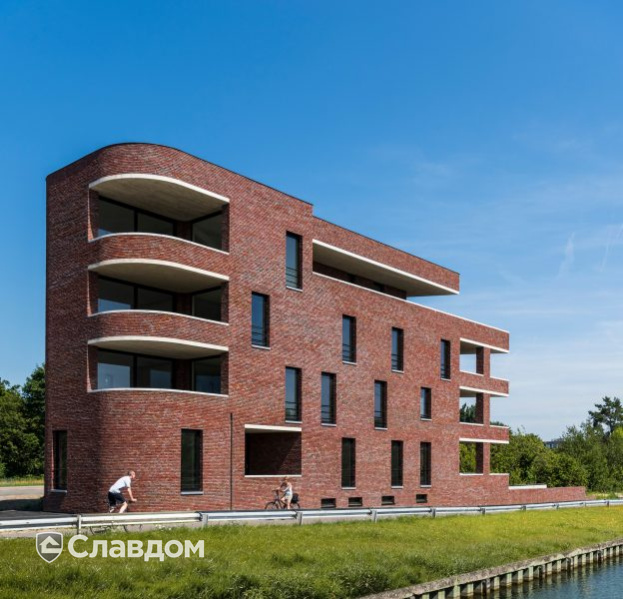 Жилой комплекс в Баттеле с облицовкой кирпичом Terca Paarsblauw