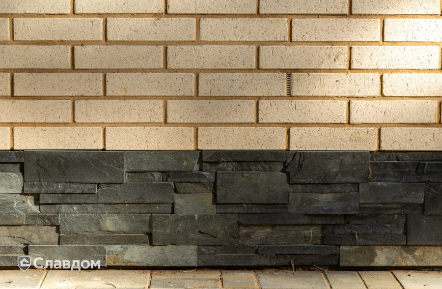 Частный дом в Ленинградской области с облицовкой кирпичом Terca 