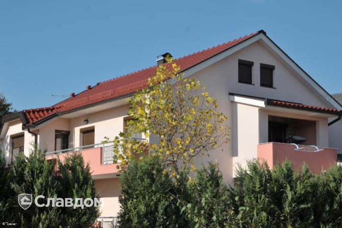 Жилой дом с черепицей TONDACH Венера 00-натуральный