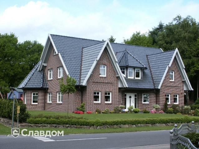 Частный дом с облицовкой кирпичом Terca HKS Bunt