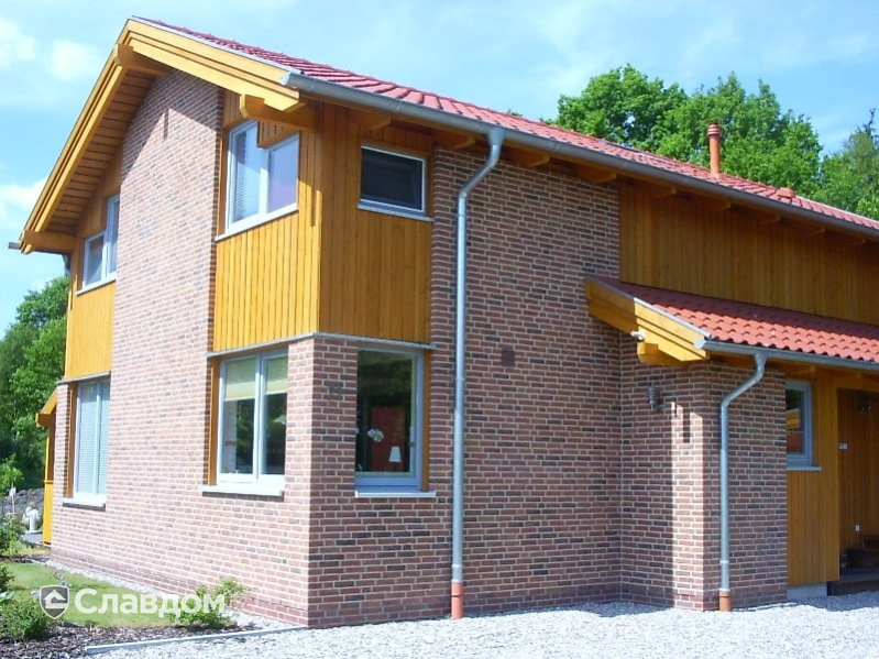 Двухэтажный коттедж с облицовкой кирпичом Terca Olm-Orme