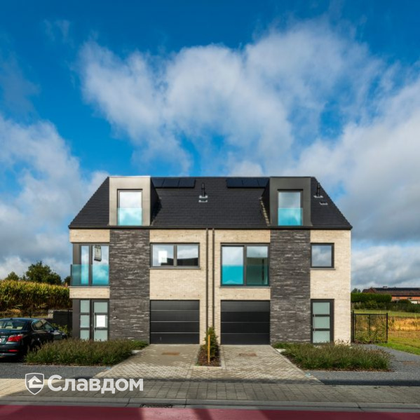 Жилой дом с облицовкой кирпичом Terca Wasserstrich Special E2 Lathi Kohle и Latero Basalto