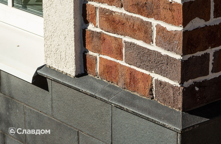 Частный дом с облицовкой плиткой Roben Formback Buntgeflammt