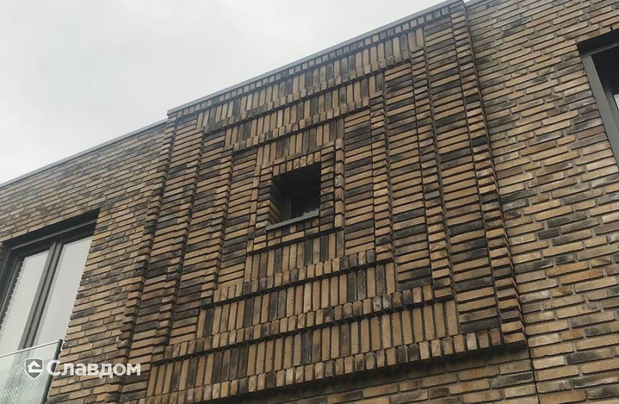 Жилой дом с облицовкой кирпичом ENGELS TIGHEL BRIK Ogenagaat