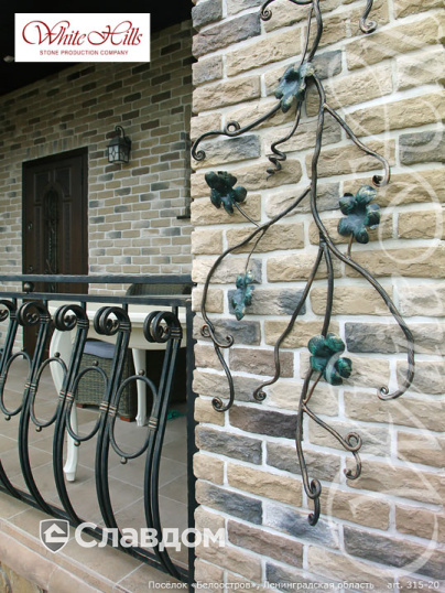 Поселок "Белоостров" с применением облицовочного камня White Hills Брюгге Брик 315-20