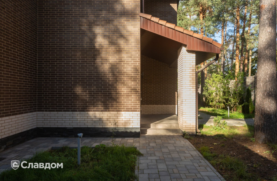 Частный дом в Ленинградской области с облицовкой кирпичом Terca 