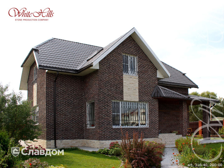 Коттедж с применением облицовочного камня White Hills Брюгге Брик 316-40