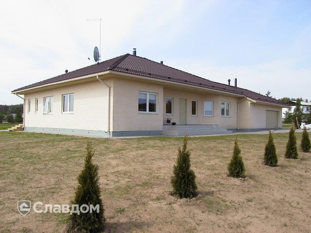 Коттедж с коричневой крышей с облицовкой кирпичом Terca Kuura гладкий