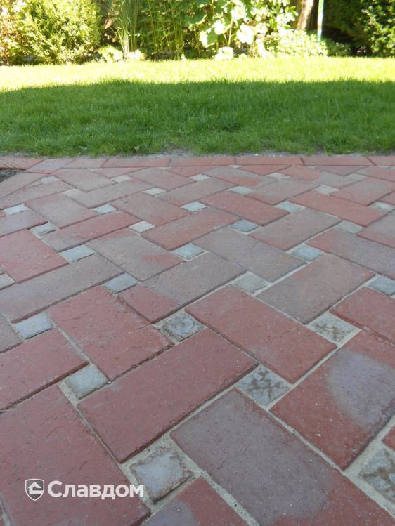 Двор с применением брусчатки Vandersanden Zittau