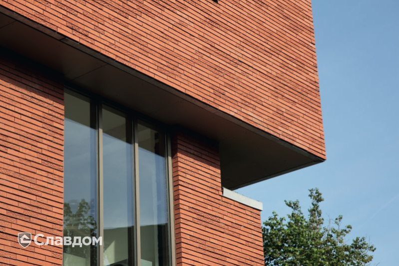 Жилой дом в Кортрейке с облицовкой кирпичом Terca Marono Rood