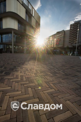 Микс брусчатки Penter Auraton, Mastiek и Siena в центре города Телфорд