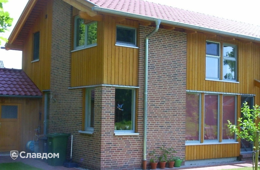 Двухэтажный коттедж с облицовкой кирпичом Terca Olm-Orme