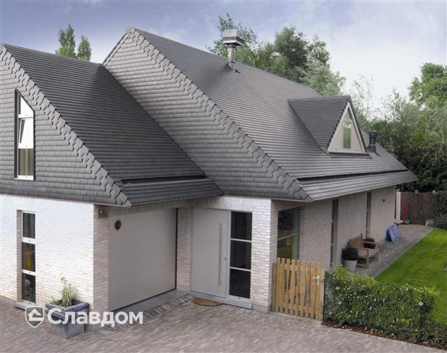 Коттедж с применением керамической черепицы Koramic 301 Plain Tile Smooth Slate Matt Glazed