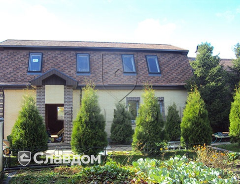 Частный дом из кирпича Lode и Terca