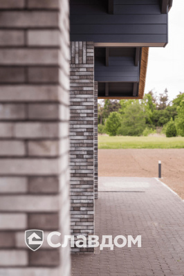 Частный дом в Рейссене с облицовкой кирпичом Joseph Bricks Ashley