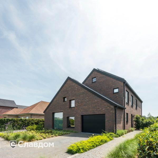 Частный дом в д.Морховен с облицовкой кирпичом Terca Veldbrand Antiek