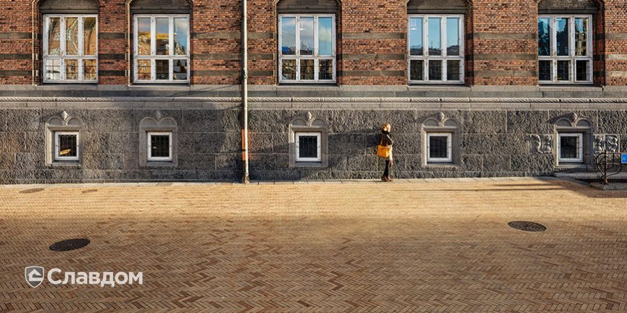 Площадь у ратуши в г. Копенгаген с применением брусчатки MUHR 06 Hellbraun Bunt