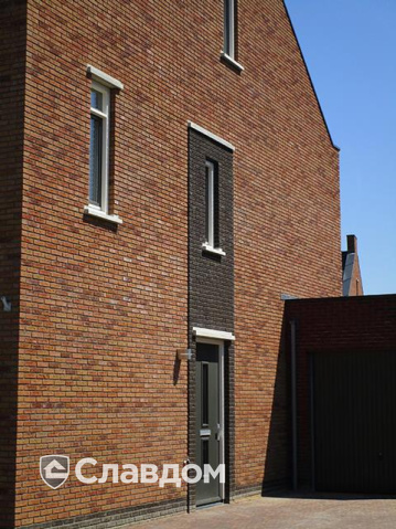 Частный дом с облицовкой кирпичом Terca Pioenroos