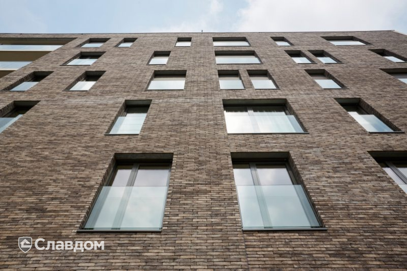 Жилой дом с использованием кирпичом Terca Iluzo Grijs-zwart