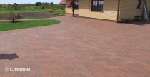 Территория частного дома с применением брусчатки Penter Baltic Klinker Pavers Nuance STT65