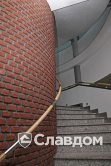 Дом облицованный фасадной плиткой LHL Carmine