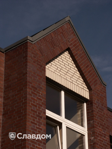 Малоэтажный жилой дом с облицовкой кирпичом Terca KBB-f