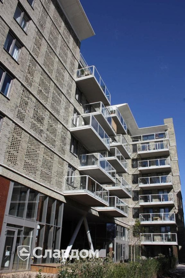 Малоэтажный жилой дом с облицовкой кирпичом Terca Metal Goud