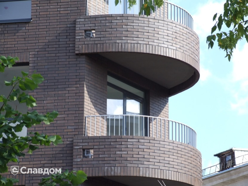 Жилой комплекс с облицовкой кирпичом Terca Terra гладкий