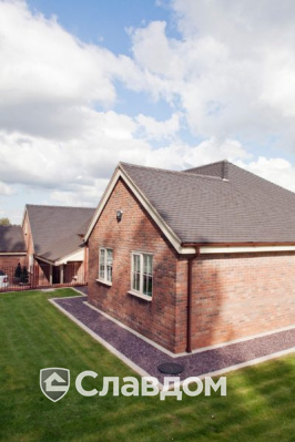 Частный дом с облицовкой кирпичом Terca Bourgondie