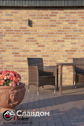 Загородный дом с облицовкой кирпичом Feldhaus Klinker 686 sintra ardor calino