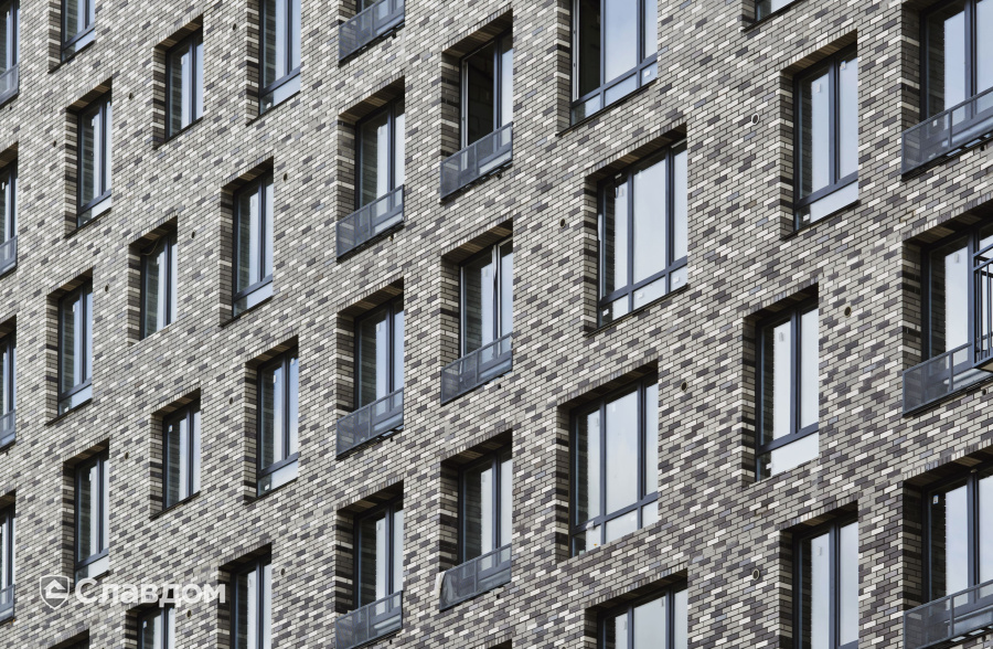Жилой район с облицовкой кирпичом Roben Oslo perlweiss, Faro grau, Faro schwarz-nuanciert, Chelsea basalt-bunt, Manchester