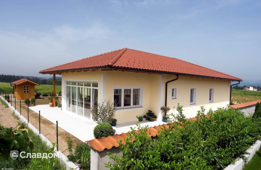Частный дом с черепицей TONDACH Sulm copper engobe