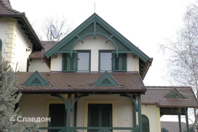 Частный дом с черепицей TONDACH Бобровка 13-коричневый ангоб
